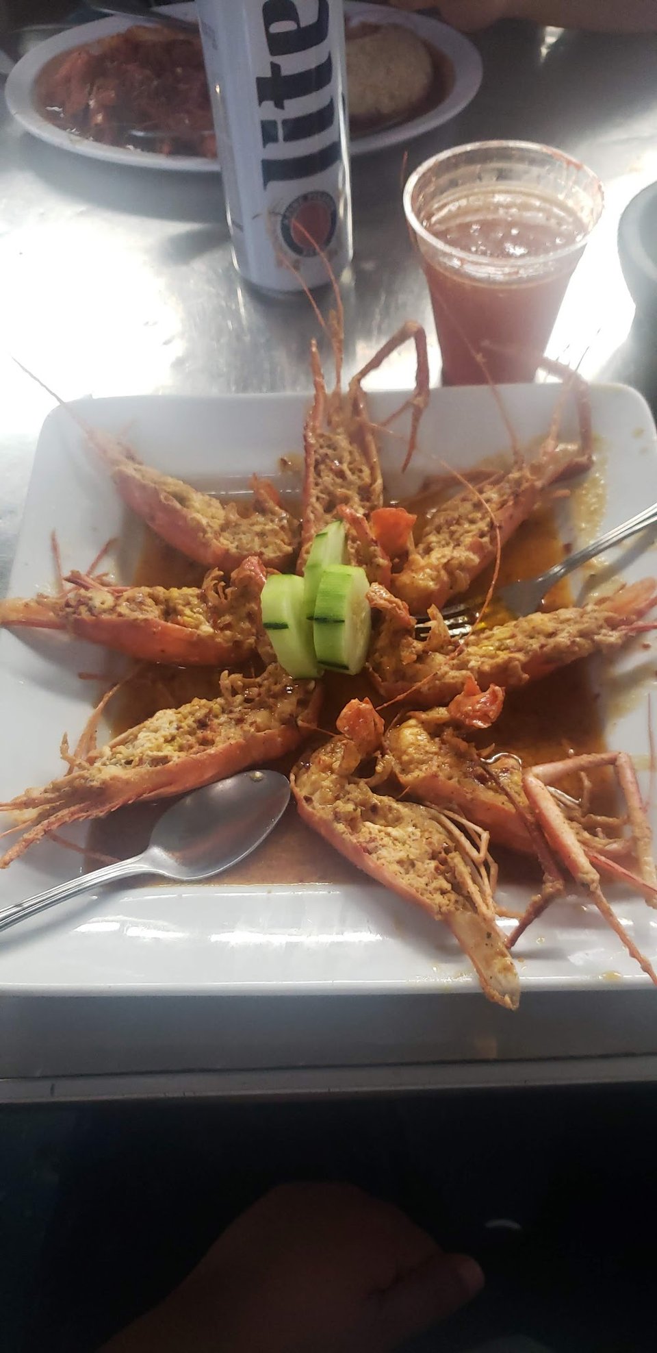 Seafood specials listed for lunch and dinner.